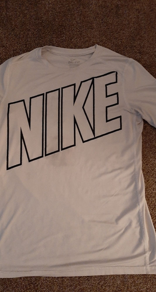 Boys Nike tee